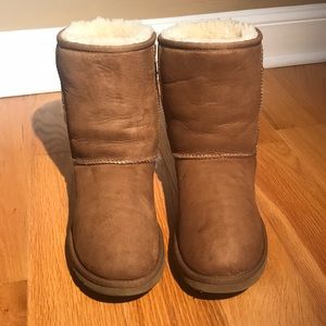 Chestnut Uggs size 9